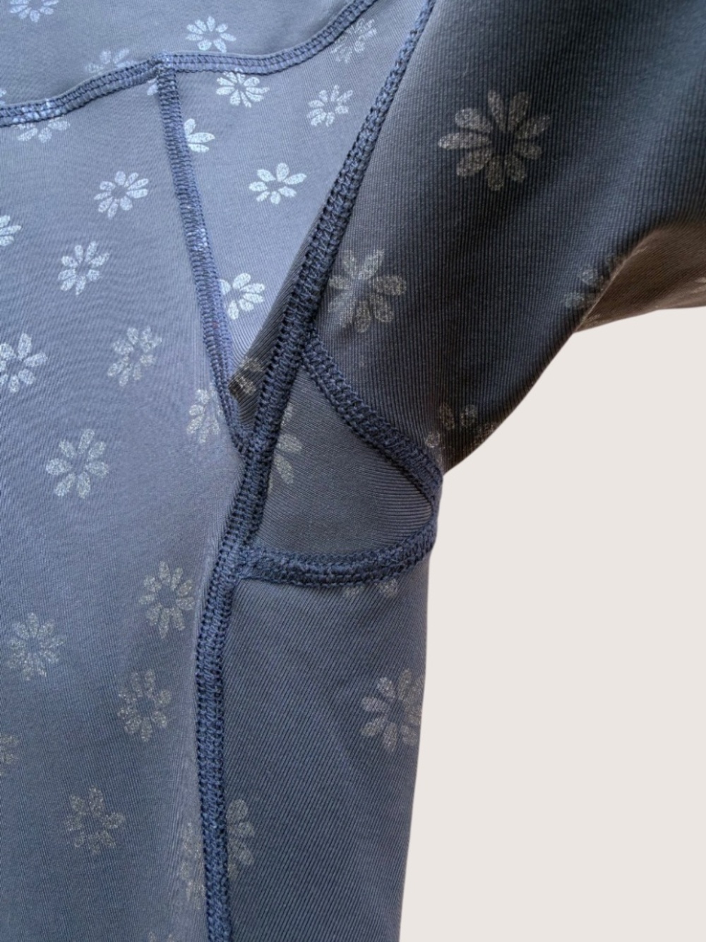Beyond Yoga Legging - Picture 3 of 6